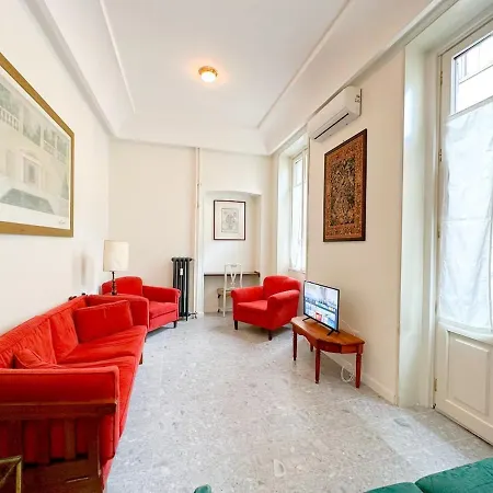 In Front Of Metro Cadorna La Casa Degli Artisti Mediolan