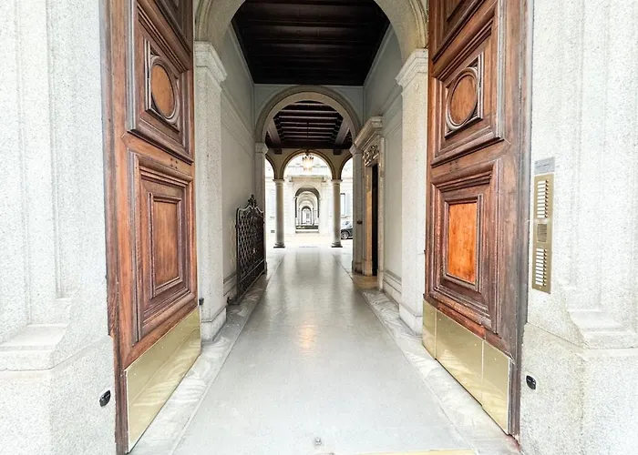 Apartment In Front Of Metro Cadorna La Casa Degli Artisti